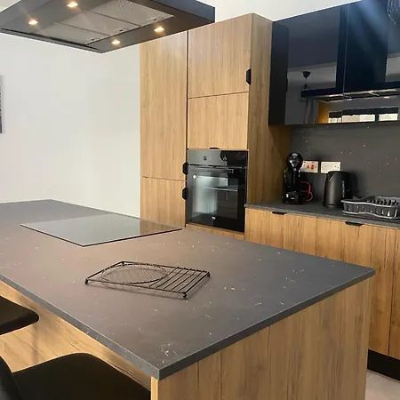 Brand New 2 Bedroom Apartament