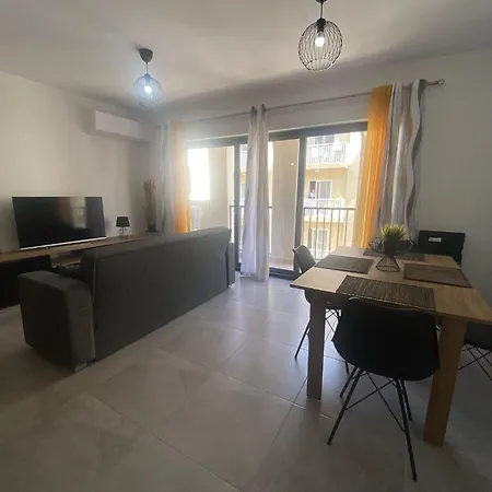 Apartment Brand New 2 Bedroom Pieta